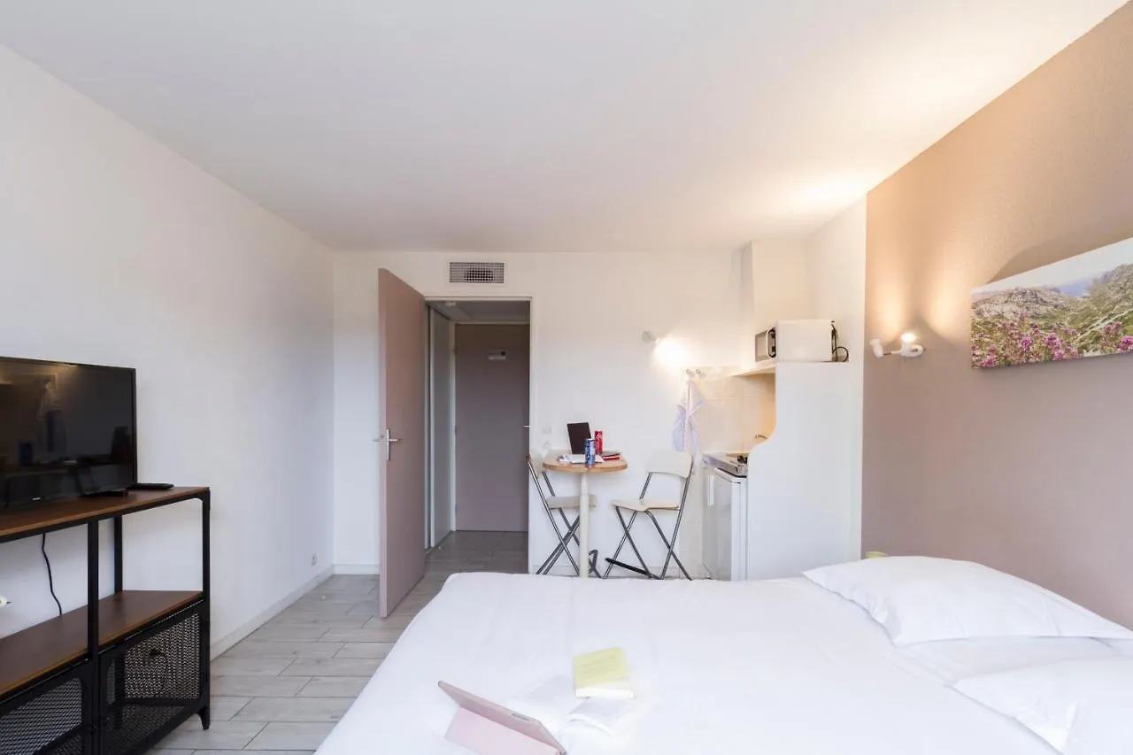 Garden & City Aix En Provence - Puyricard Αιξ-αν-Προβάνς 3*,  Γαλλία